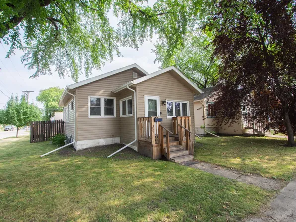 357 15th Ave S, Fargo, ND 58103