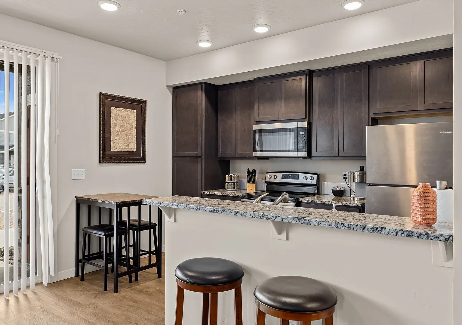 Beautiful Home in Garden City! — Photo 4