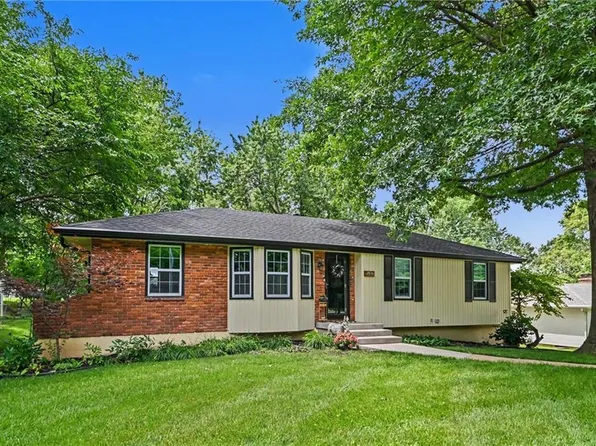 2407 NW 88th St, Kansas City, MO 64154