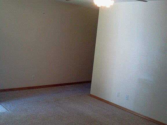 4th image of 305 E Granby St