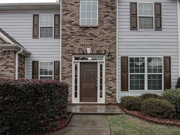 3rd image of 3323 Bridge Walk Dr