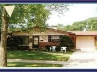 920 Park Ave, Thornton, IL 60476