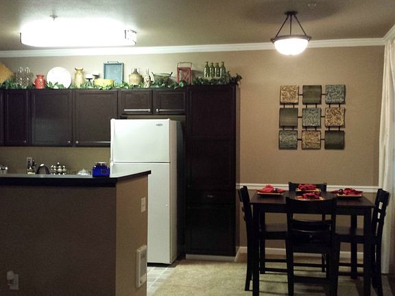 3rd image of 10008 186th St E Unit 203