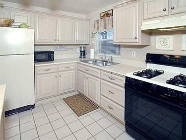 4th image of 604 Louise St