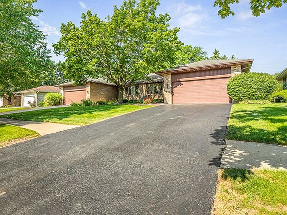 3rd image of 1130 Fox Chase Ln #0
