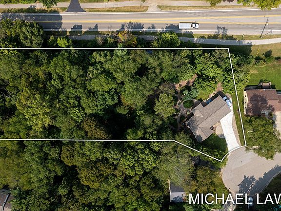 2nd image of 383 Watercrest Ct