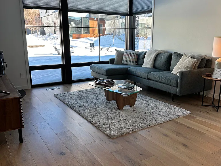 69 Jameson Dr — Photo 2