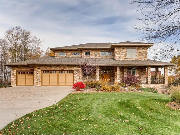 3rd image of 10460 Vermillion Cir NE