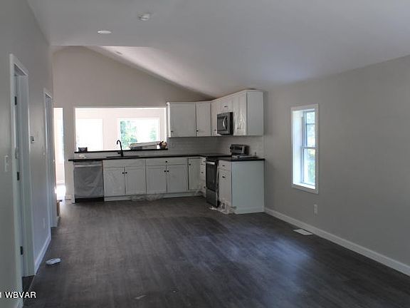 4th image of 320 Furey St