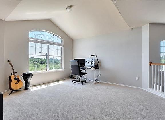 5th image of 10501 Lindshire Ln