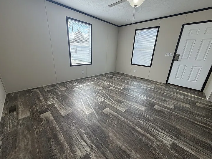 38000 Le Chateau Blvd #500 — Photo 3