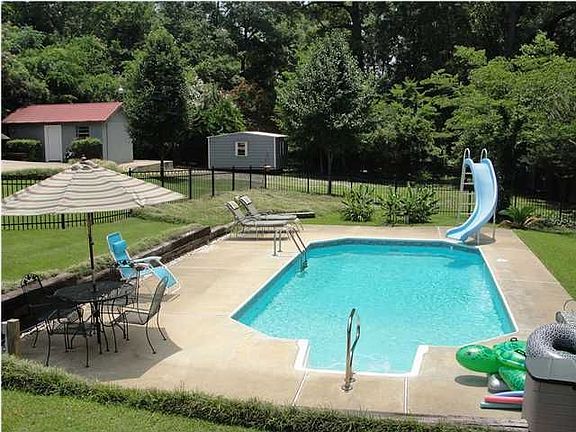 3rd image of 536 Wetumpka St