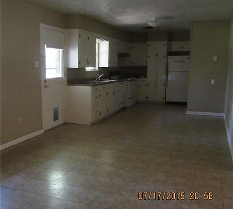 5th image of 3709 Brook Hollow Dr