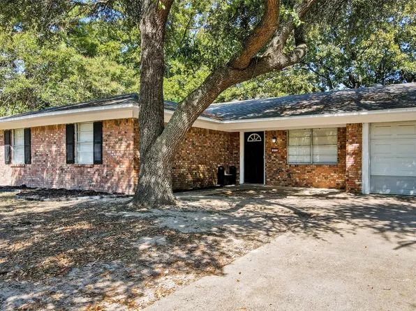377 Nichols Dr, Canton, TX 75103