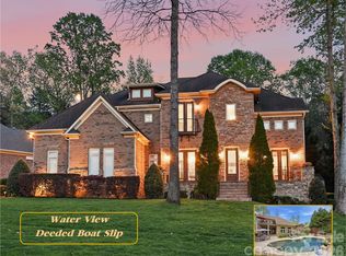 163 W Maranta Rd, Mooresville, NC 28117