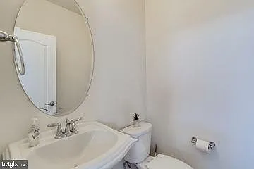 612 Totten Pl NE — Photo 18