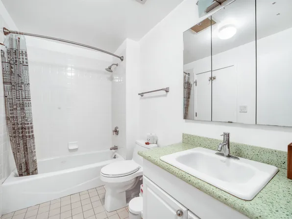 600 Harbor Boulevard image 11 of 19