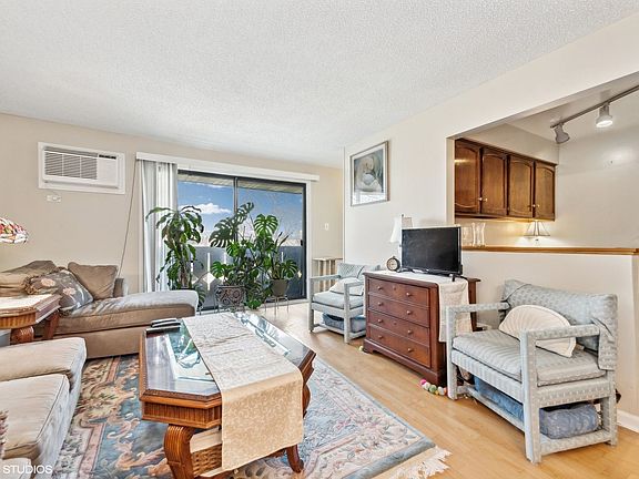2nd image of 13 Timber Ln APT 10