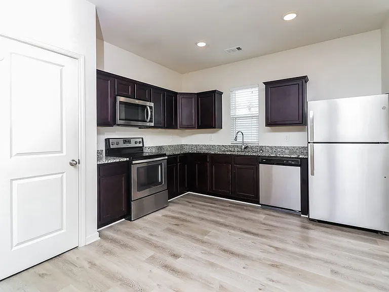 7261 Lacey Dr — Photo 9