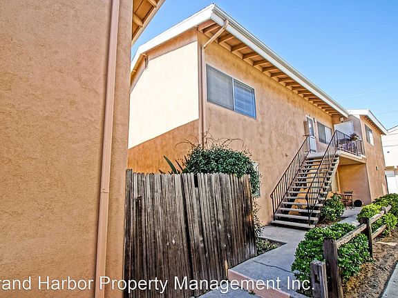 2nd image of 1235 Amethyst St APT D