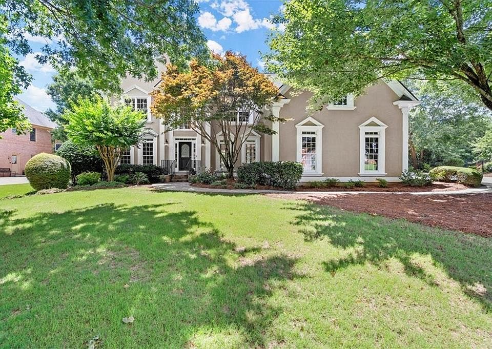 1st image of 12115 Meadows Ln
