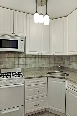 Rented by Corcoran | media 25