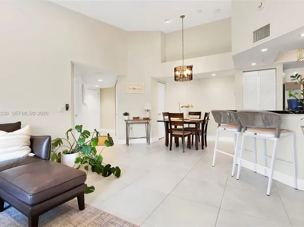 2009 SE 10th Ave APT 322, Fort Lauderdale, FL 33316