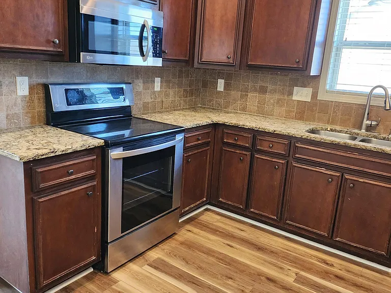 2507 Ridgewood Dr — Photo 5