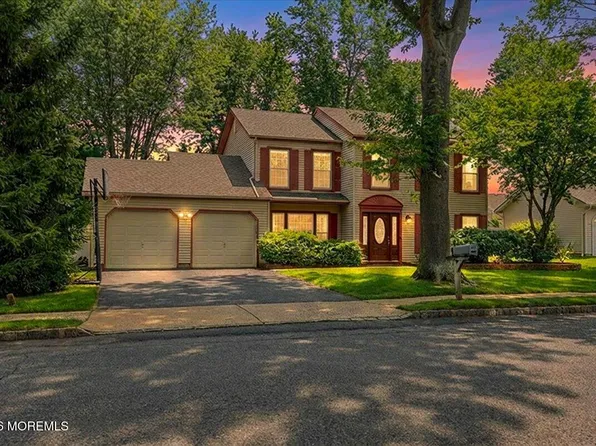 15 Prides Lane, Englishtown, NJ 07726