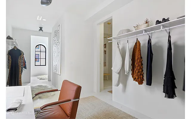 Sold by Douglas Elliman | media 14