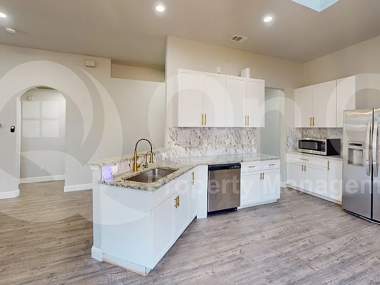 3312 Woodberry Ln — Photo 4