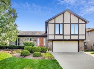 1328 N Foxdale Dr, Addison, IL 60101