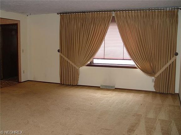 3rd image of 2953 Erich Dr