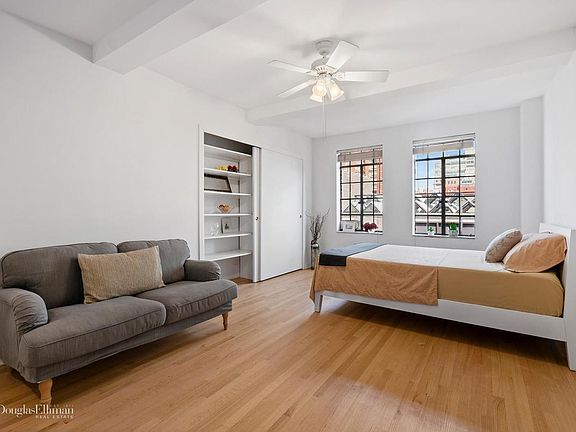 4th image of 312 E 42nd St #1706