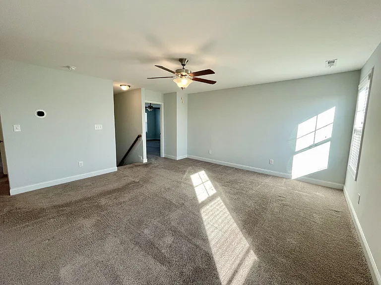 5137 Thruway Rd — Photo 14