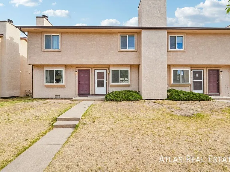 3027 Starlight Cir — Photo 1