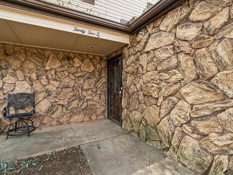 3510 Wynn Cir #3510 — Photo 2