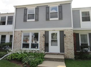 1796 Williamsburg Dr, Hoffman Estates, IL 60169