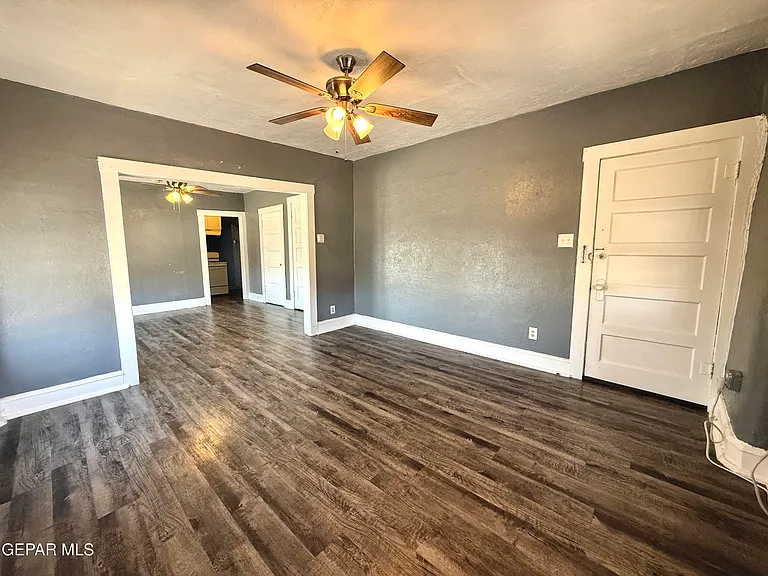714 E River Ave #3 — Photo 3