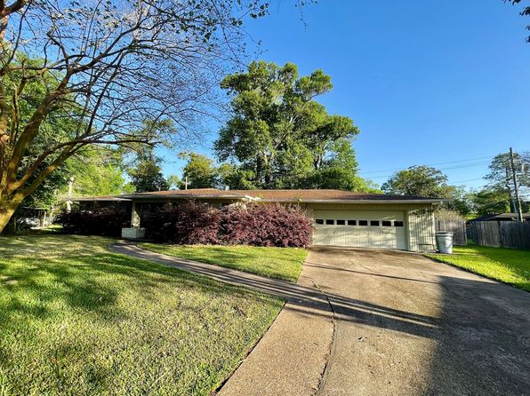 960 Terrace Dr