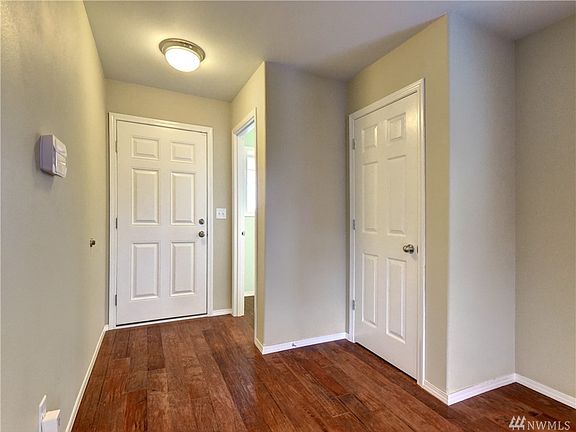 5th image of 7219 39th Pl NE