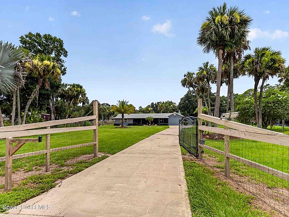 3rd image of 4105 Rector Rd