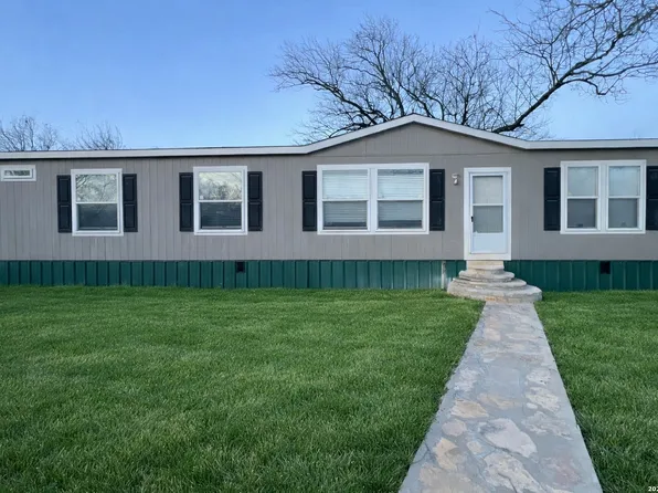 312 thomas, Brackettville, TX 78832