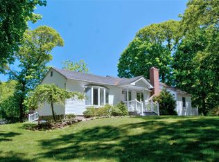 5 Deep Valley Dr, Miller Place, NY 11789