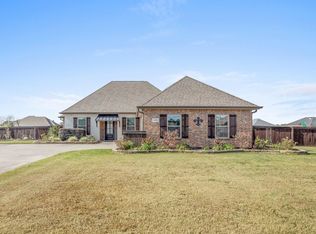 2319 Gracie Dr, Lake Charles, LA 70611