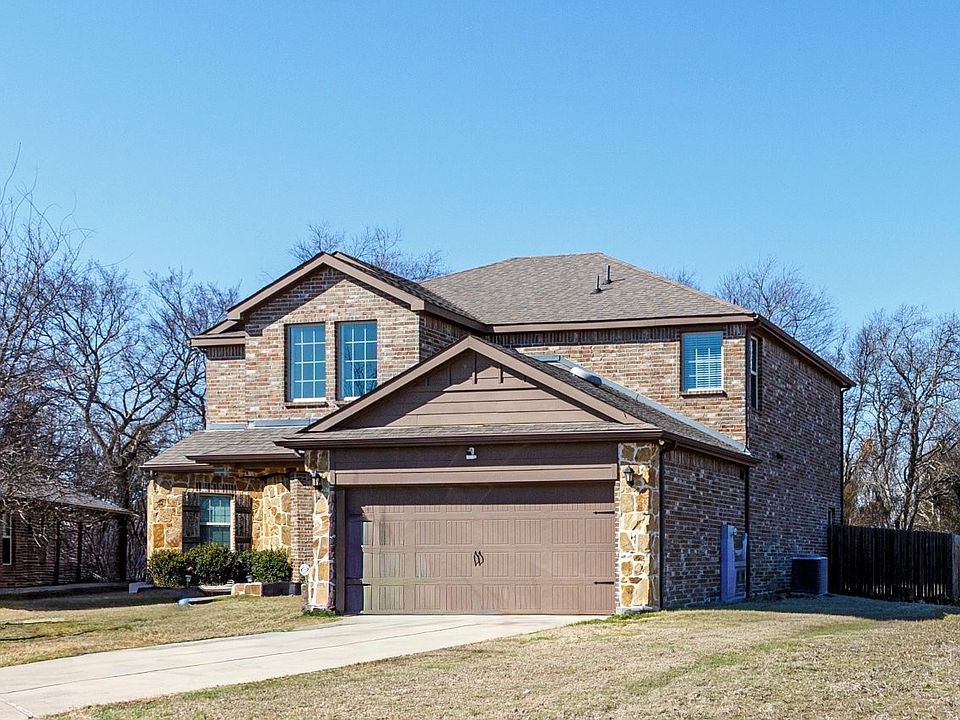 1st image of 2353 Stefani St