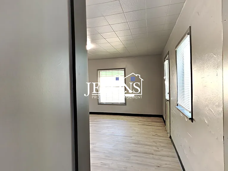 1017 E Spruce St #1/2 — Photo 7