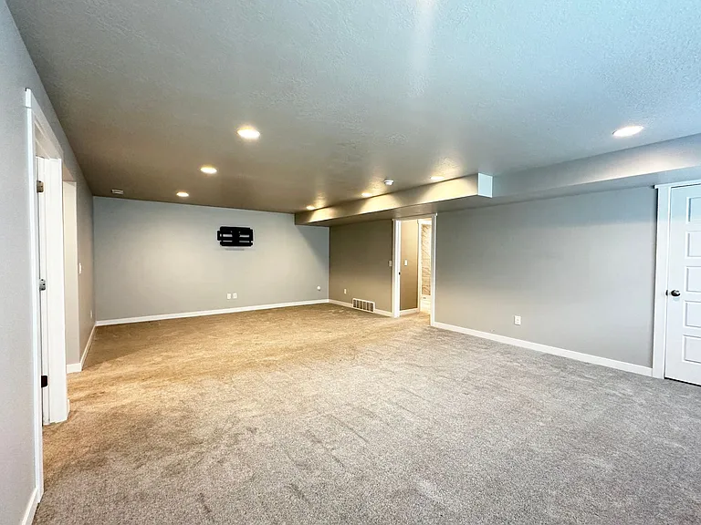 5042 W Willow Way — Photo 23