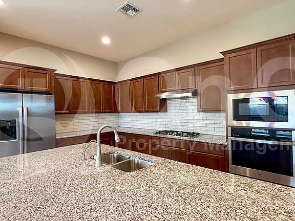 4th image of 2961 W Santa Fe Dr