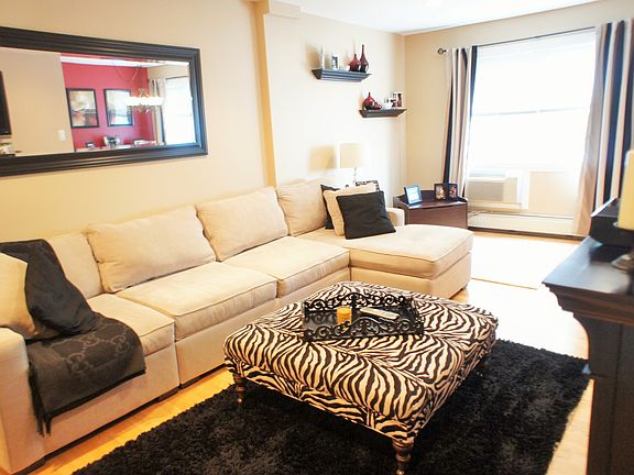 5th image of 1302 Rockland Ave APT 1G